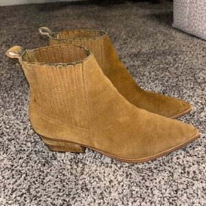 Marc Fisher Yarita Camel color Suede Leather Ankle Boots Size 7